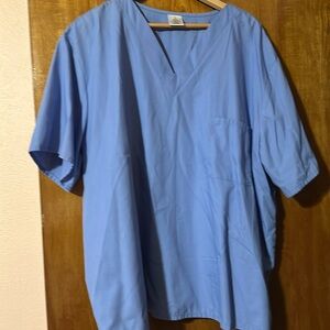 NWOT Ceil Blue unisex scrub top